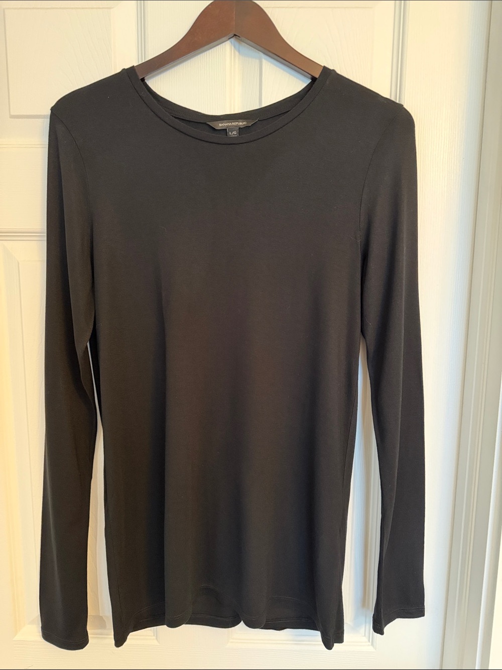 Banana Republic Black Long Sleeve Crewneck Top